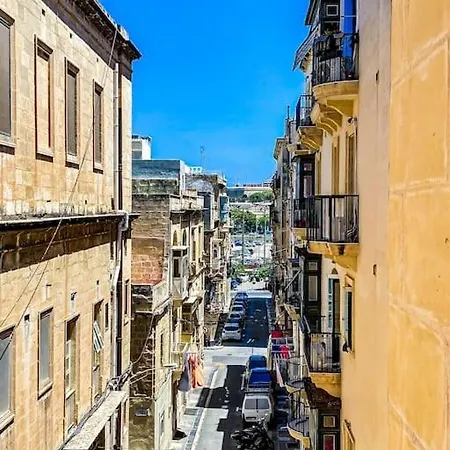 Apartament Lovely 1- Bedroom In *