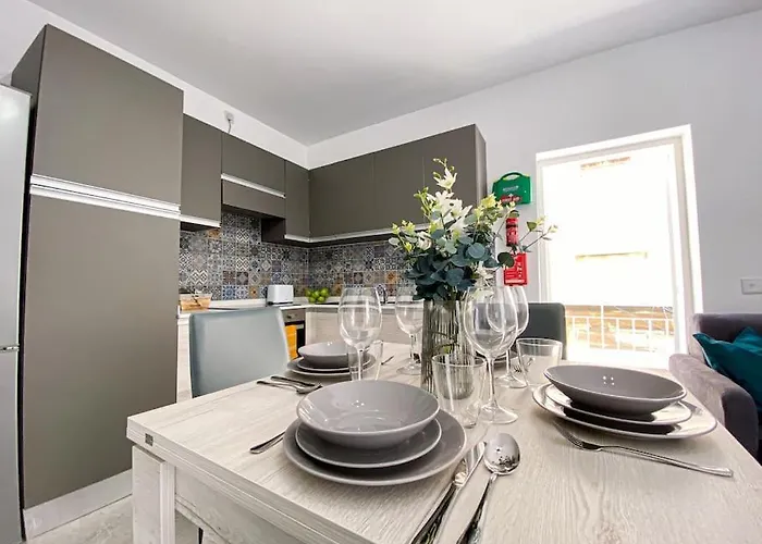 Appartamento Lovely 1- Bedroom In