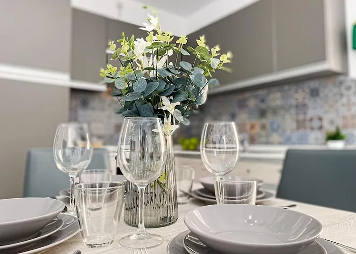 Lovely 1- Bedroom In