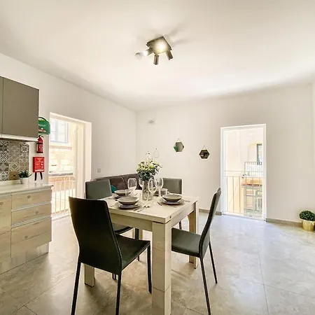 Apartment Lovely 1- Bedroom In *