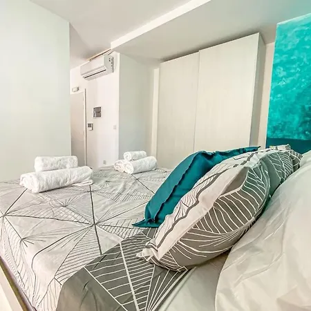 Lovely 1- Bedroom In